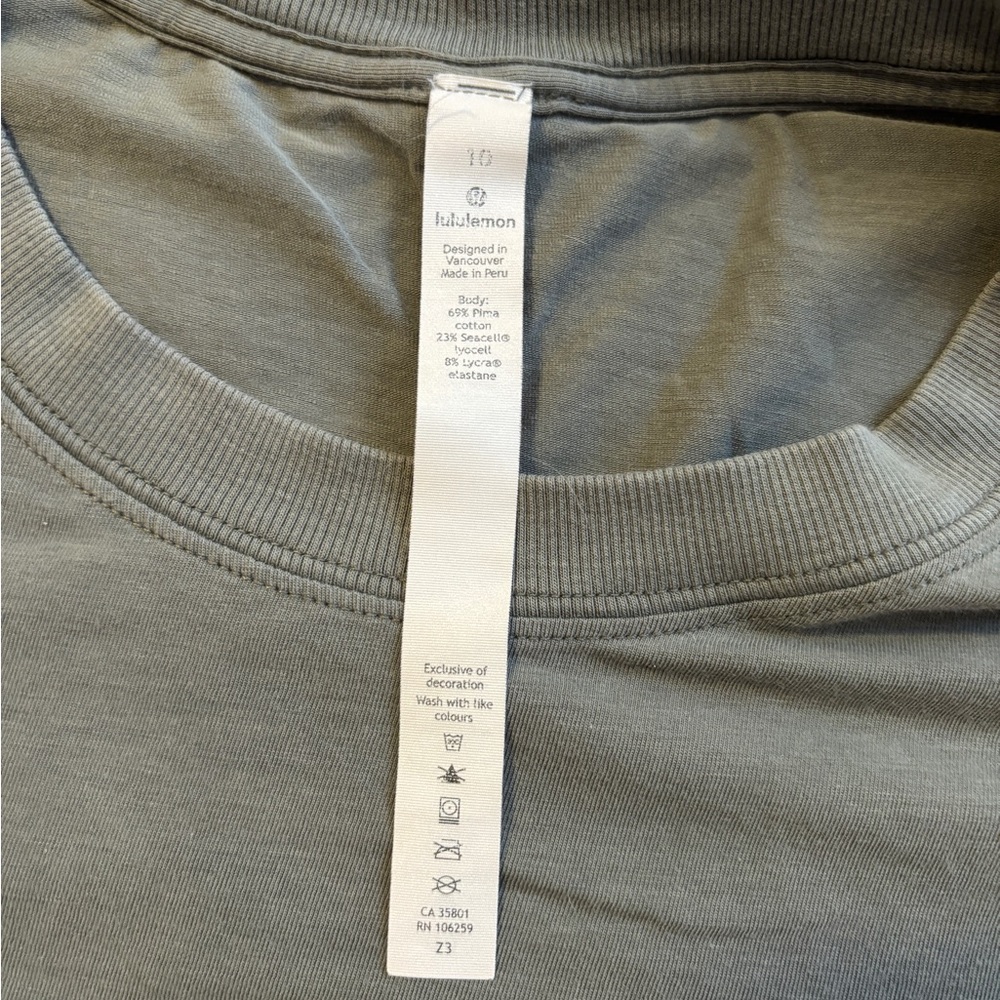 LULULEMON Cates Cropped Tee